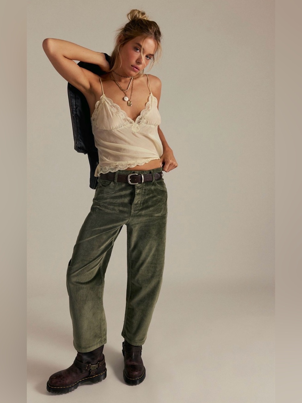 We the free deep trance boyfriend corduroy green pants  31 nwt